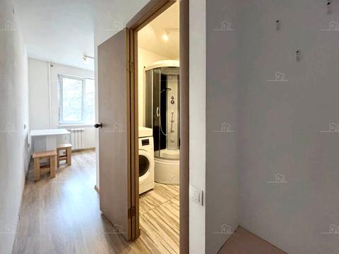 квартира за адресою Наукова вул., 8