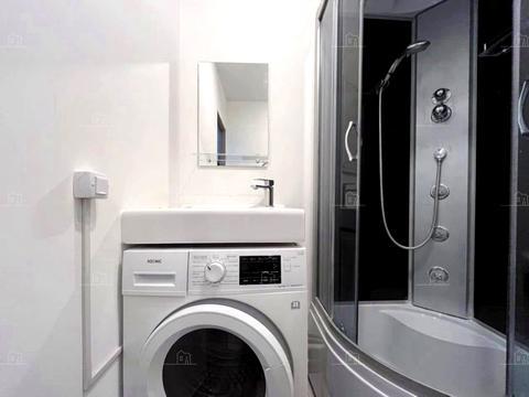 квартира за адресою Наукова вул., 8