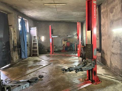 комерційна за адресою Зелена вул., 238