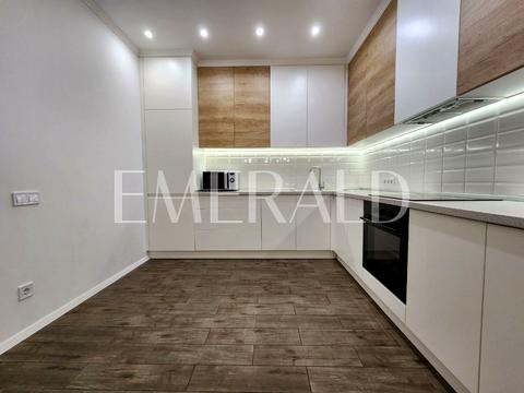 квартира за адресою Зарічна вул., 4