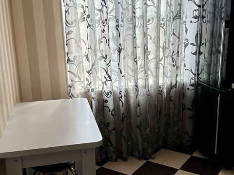 квартира за адресою Стратегічне шосе (Науки), 17