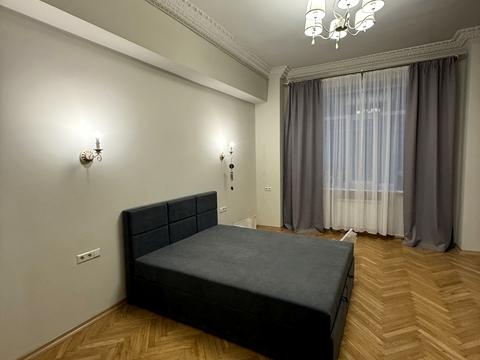 квартира за адресою Хрещатик вул. (Kreschatic), 23