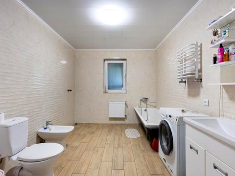 будинок за адресою с. Стрілки, Лесі Українки