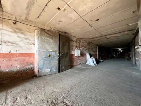 комерційна за адресою Івана Левинського вул., 3