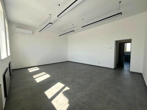 комерційна за адресою Олександра Поля вул. (Жовтнева), 18