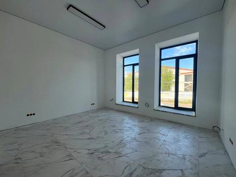 комерційна за адресою Олександра Поля вул. (Жовтнева), 18