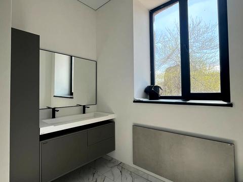 комерційна за адресою Олександра Поля вул. (Жовтнева), 18