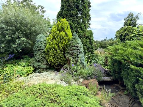 дом по адресу Лугова