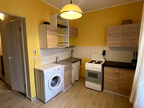 квартира за адресою Академіка Єфремова вул. (Командарма Уборевича), 17