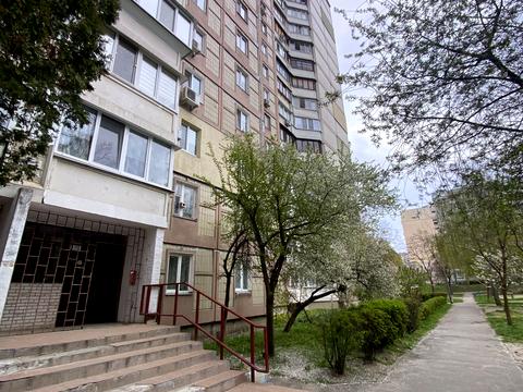 квартира за адресою Академіка Єфремова вул. (Командарма Уборевича), 17