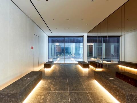 комерційна за адресою Предславинська вул., 20-А