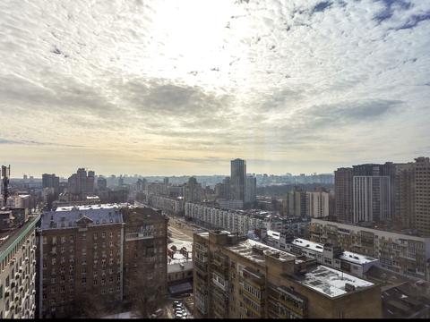 комерційна за адресою Предславинська вул., 20-А