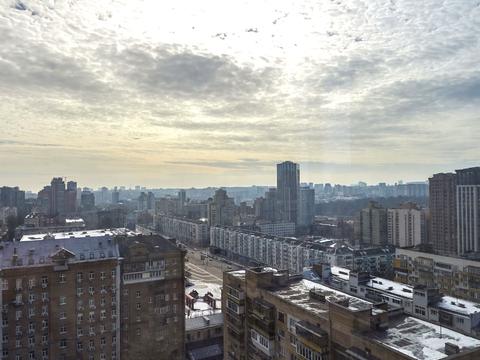 комерційна за адресою Предславинська вул., 20-А