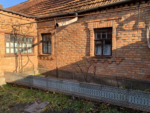 будинок за адресою Василя Стуса вул. (Толстого), 38