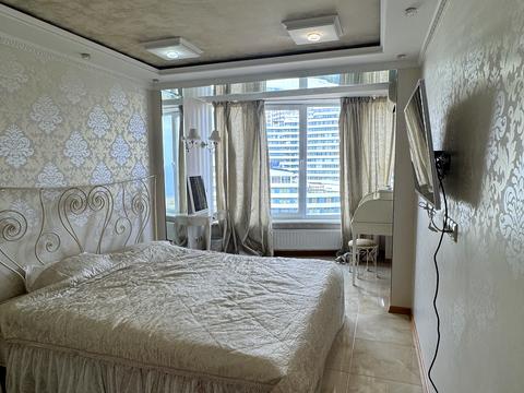 квартира за адресою Літературна вул., 12
