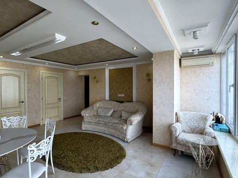 квартира за адресою Літературна вул., 12