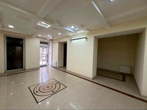 комерційна за адресою Спиридонівська вул., 7