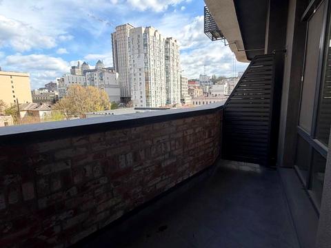 комерційна за адресою Ламана вул., 18