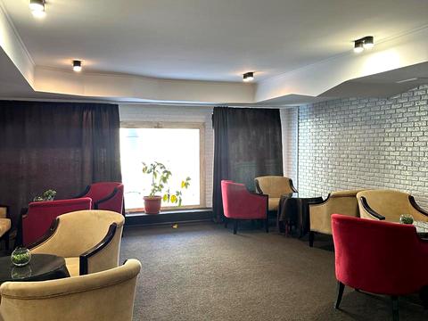 комерційна за адресою Івана Луценка пров., 3/7