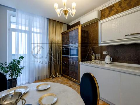 квартира по адресу Андрея Верхогляда ул. (Михайла Драгомирова), 20