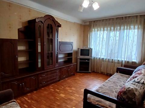 квартира за адресою Ореста Левицького вул. (Академіка Курчатова), 6