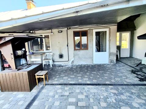 дом по адресу с. Подгайцы, Вул. Дачна, 8