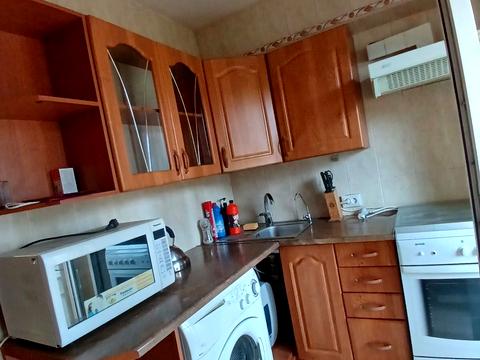 квартира за адресою Ореста Левицького вул. (Академіка Курчатова), 6