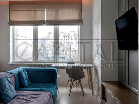 квартира за адресою Андрія Верхогляда вул. (Михайла Драгомирова), 7