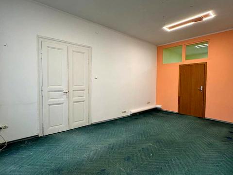 комерційна за адресою Мирона Тарнавського вул. (Кутузова), 32