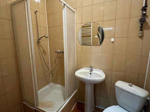комерційна за адресою Мирона Тарнавського вул. (Кутузова), 32