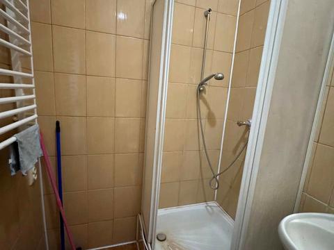 комерційна за адресою Мирона Тарнавського вул. (Кутузова), 32