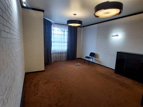 комерційна за адресою Середньофонтанська вул., 19в