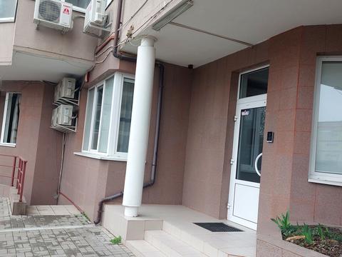 комерційна за адресою Середньофонтанська вул., 19в