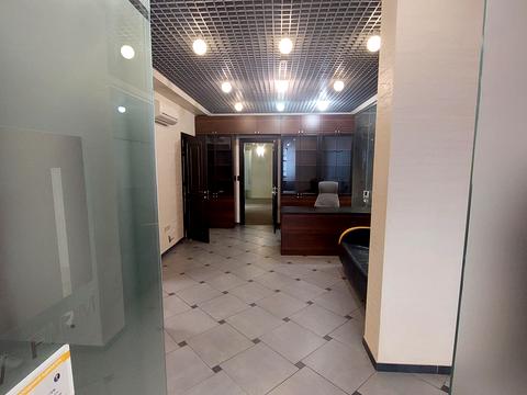 комерційна за адресою Середньофонтанська вул., 19в