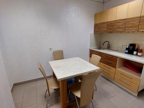 комерційна за адресою Середньофонтанська вул., 19в