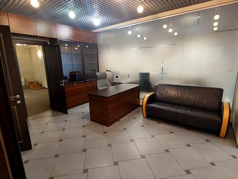 комерційна за адресою Середньофонтанська вул., 19в