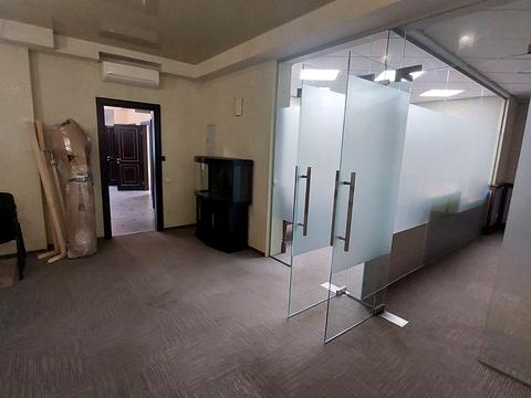 комерційна за адресою Середньофонтанська вул., 19в