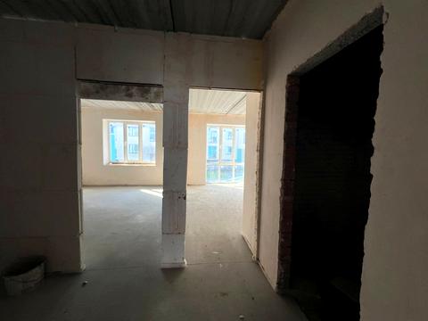 квартира по адресу Защитников ул., 11