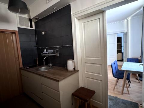 квартира за адресою Івана Тиктора вул., 4