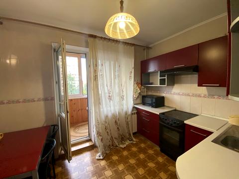 квартира за адресою Рональда Рейгана вул., 9-Д