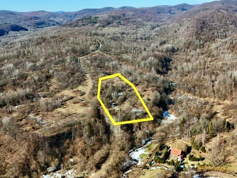 ділянка за адресою 