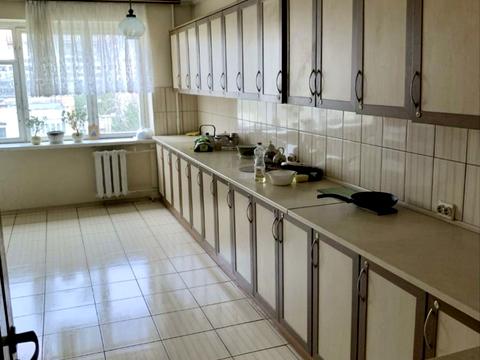 кімната за адресою Львів, Євгена Плужника вул., 3