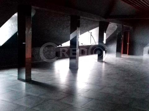 комерційна за адресою Мистецька вул. (Землячки), 1