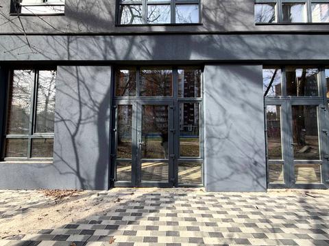 комерційна за адресою Северинівська вул. (Жовтнева), 131