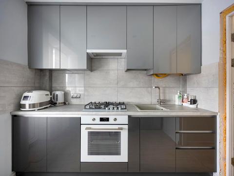 квартира за адресою Вольського, 8