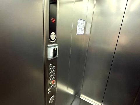 квартира за адресою Раїси Окіпної вул., 18