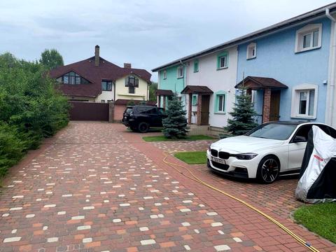 будинок за адресою 136-та Садова вул.