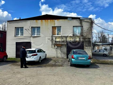 комерційна за адресою Леоніда Бородича вул., 23