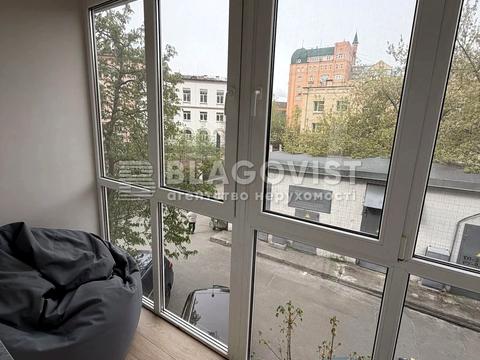 квартира за адресою Почайнинська вул., 53/55