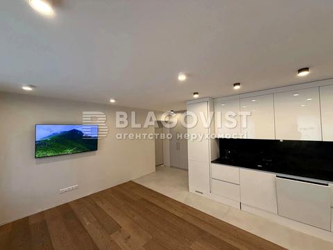 квартира за адресою Почайнинська вул., 53/55